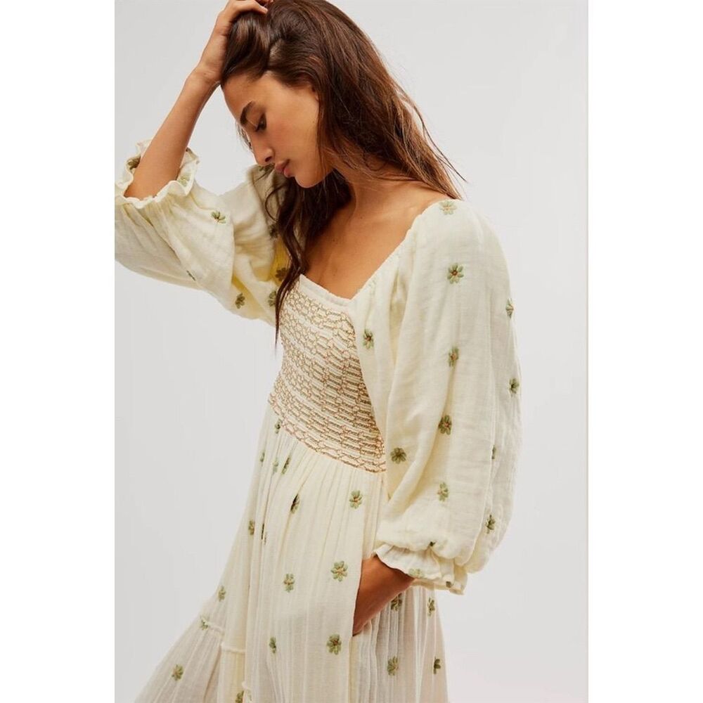 EUC Free People Women's Dahlia Embroidered Dress size small $168 SOLD OUT - Picture 3 of 10